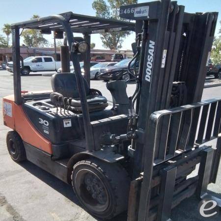 2015 Doosan D30S-7 Diesel Forklift