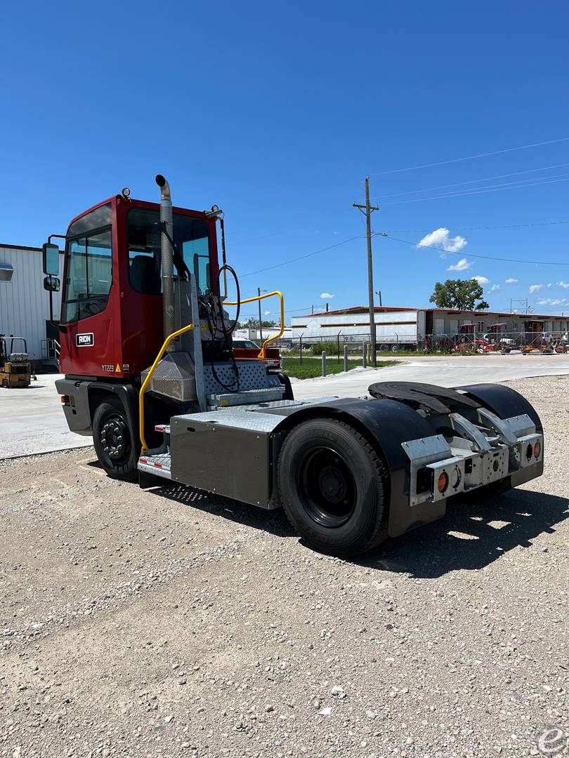 2023 Terberg YT223