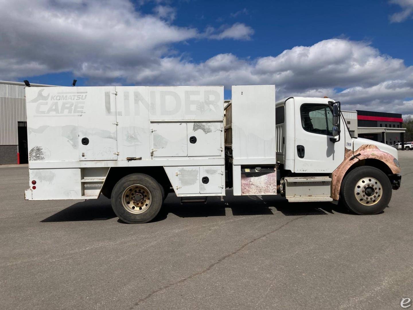 2016 Freightliner BUSINESS CLASS M2 106