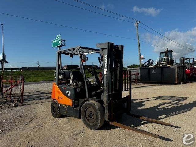 2010 Doosan G25E-5