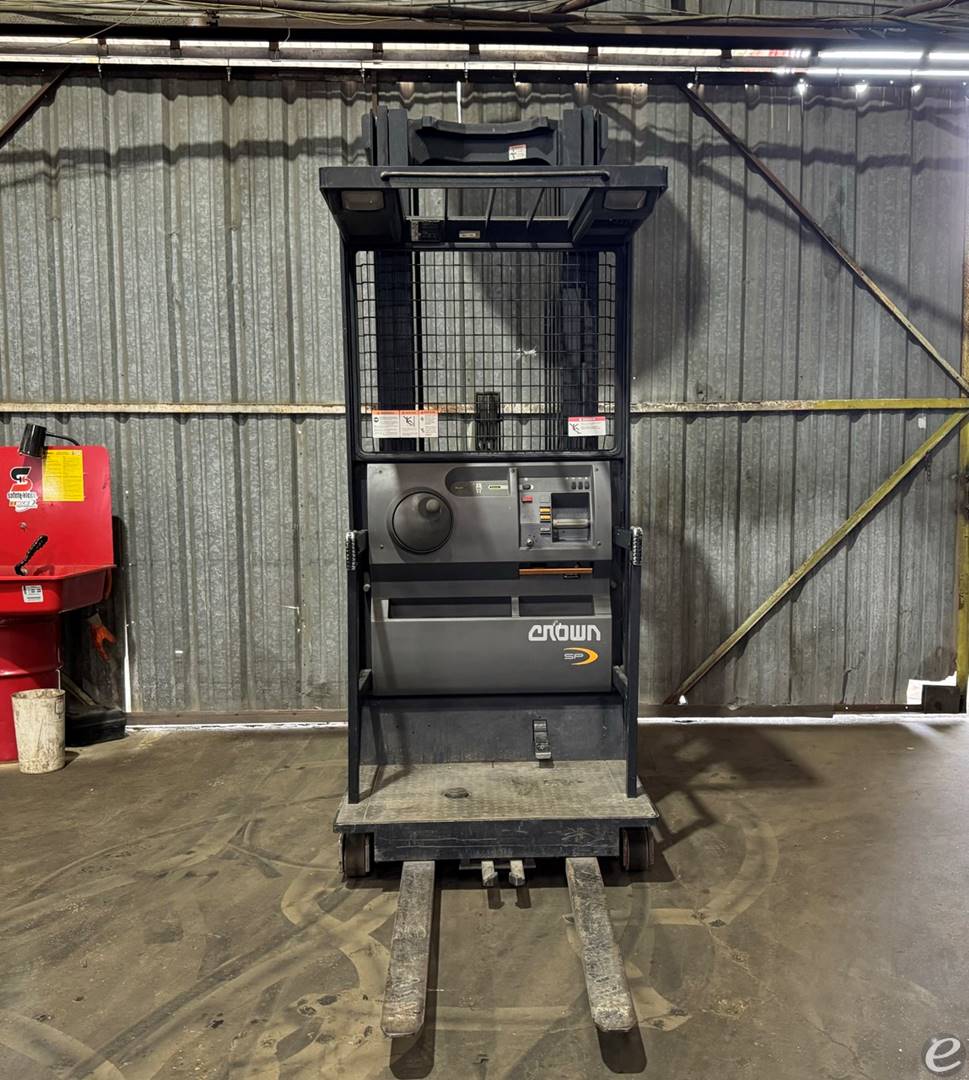 2007 Crown SP3410-30 Electric Forklift - 123Forklift