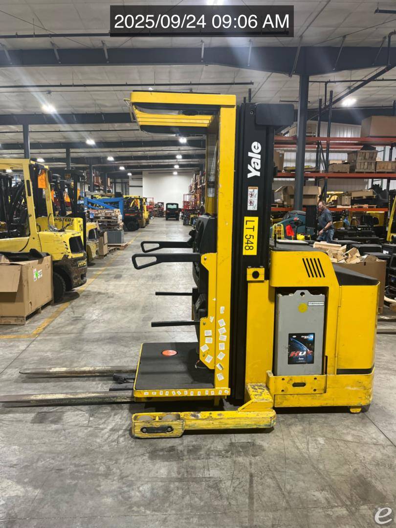 2012 Yale OS030BF