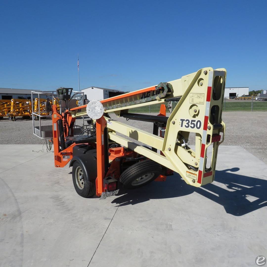 2019 JLG T350