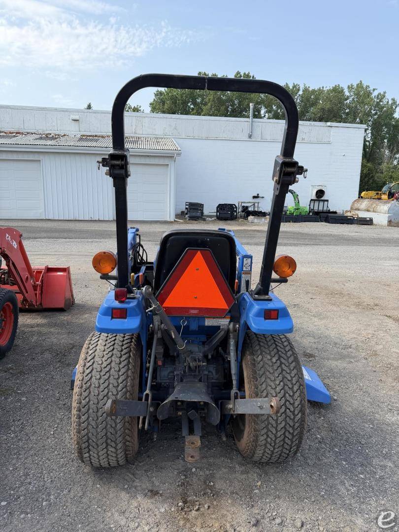 2001 New Holland TC21D