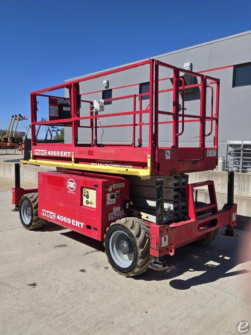 2015 MEC 4069ERT Electric Scissor Lift - 123Forklift