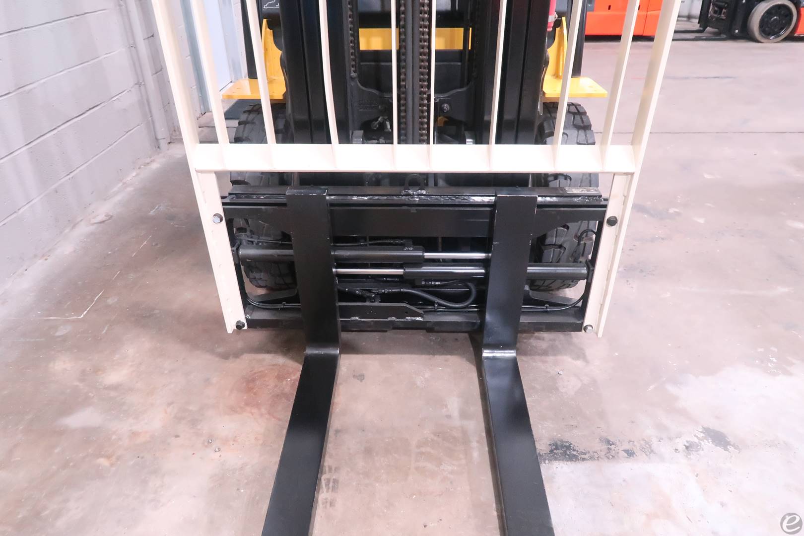 2016 Yale GDP050VX