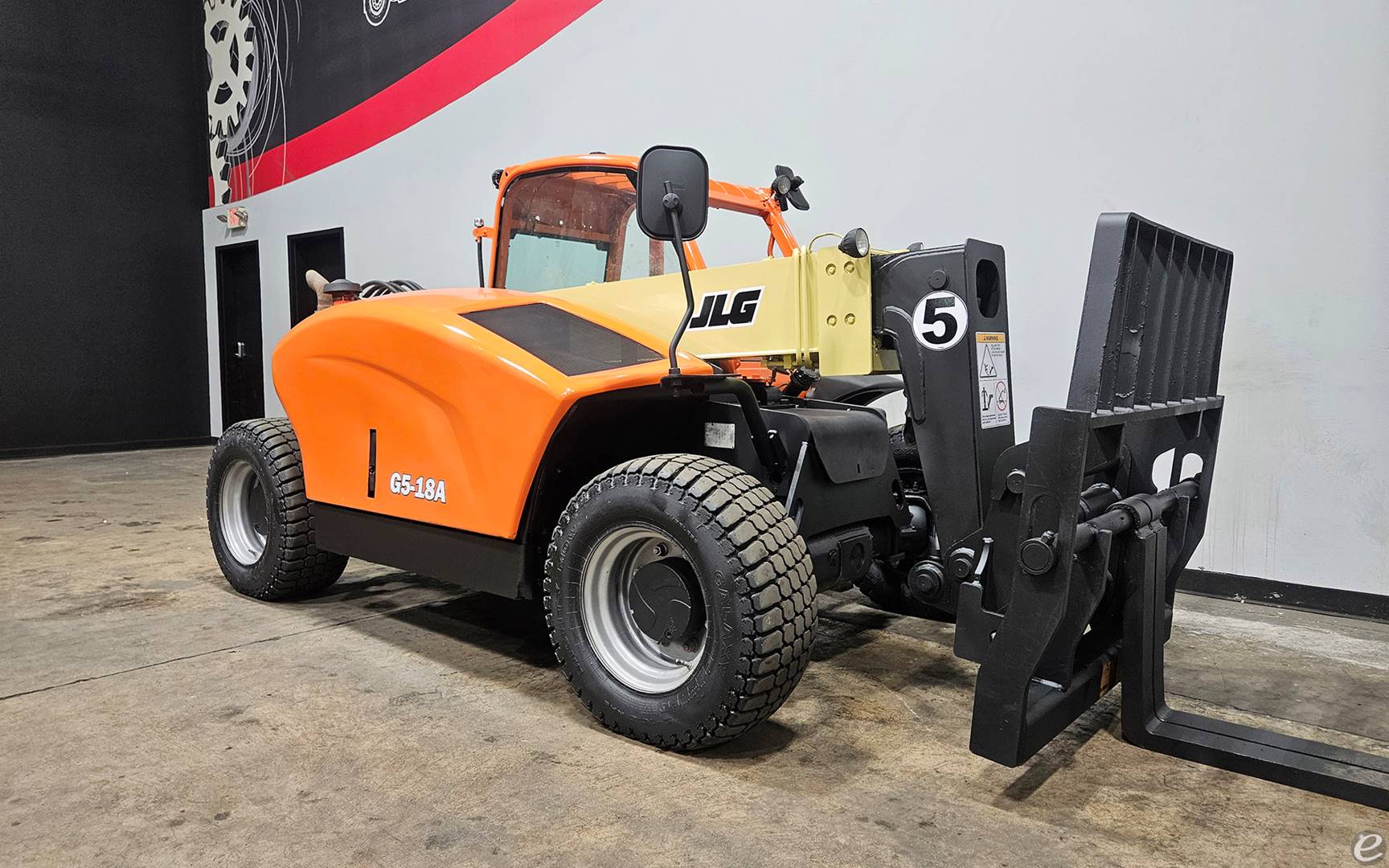 2017 JLG G5-18A
