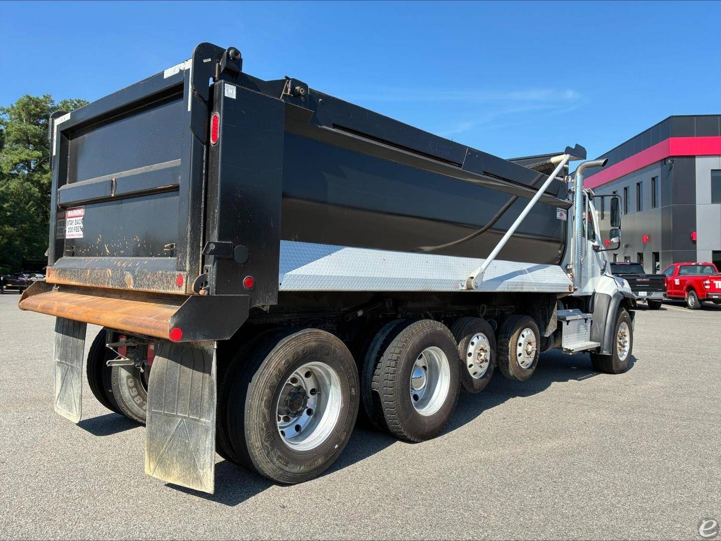 2023 Freightliner 108SD