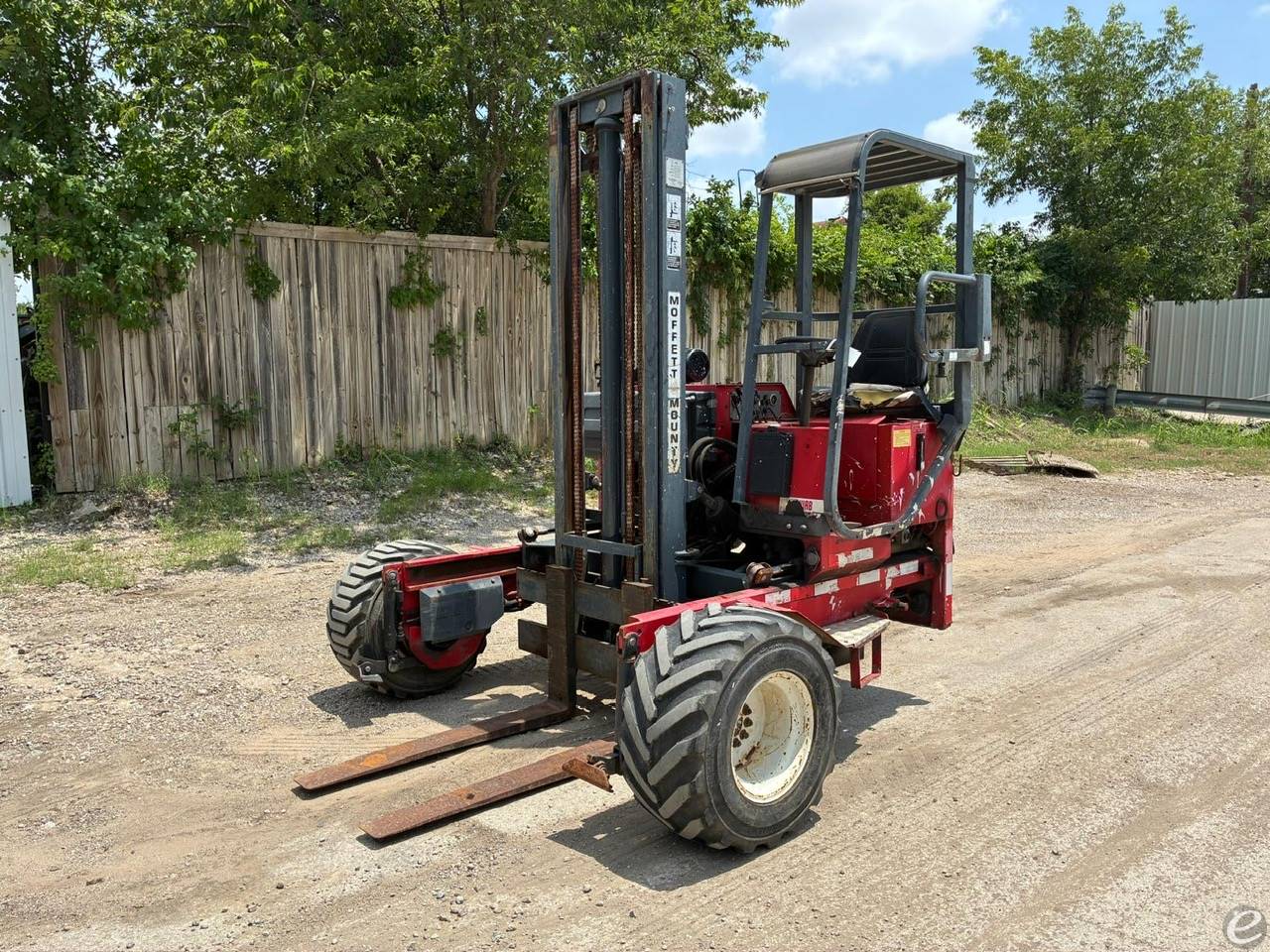 2002 Moffett M5500
