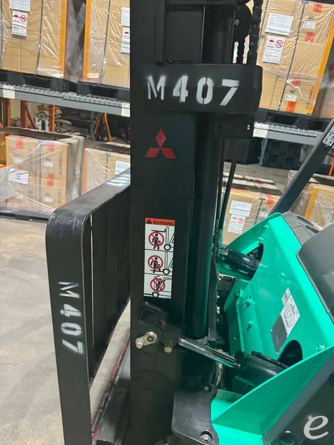 2020 Mitsubishi FG25N