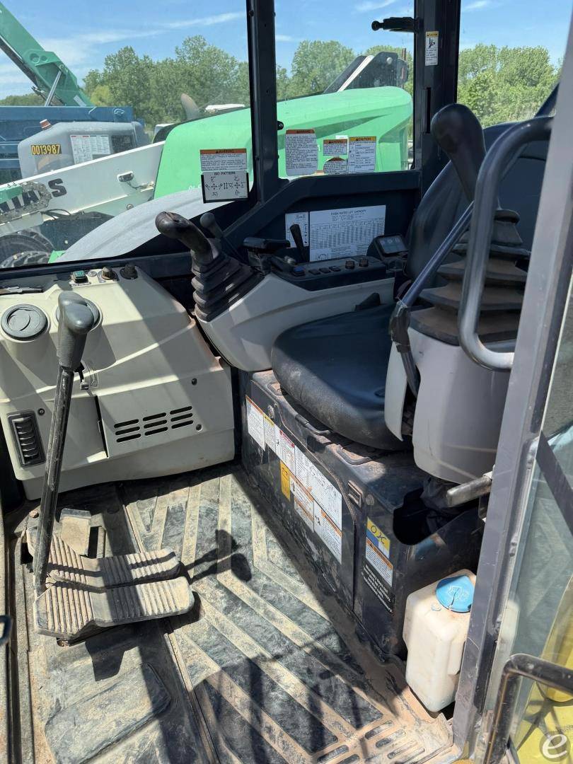 2014 New Holland E55BX