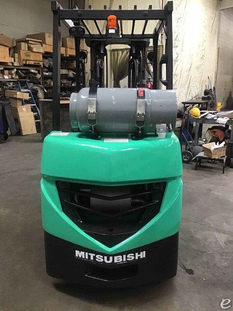 2021 Mitsubishi FGC25N