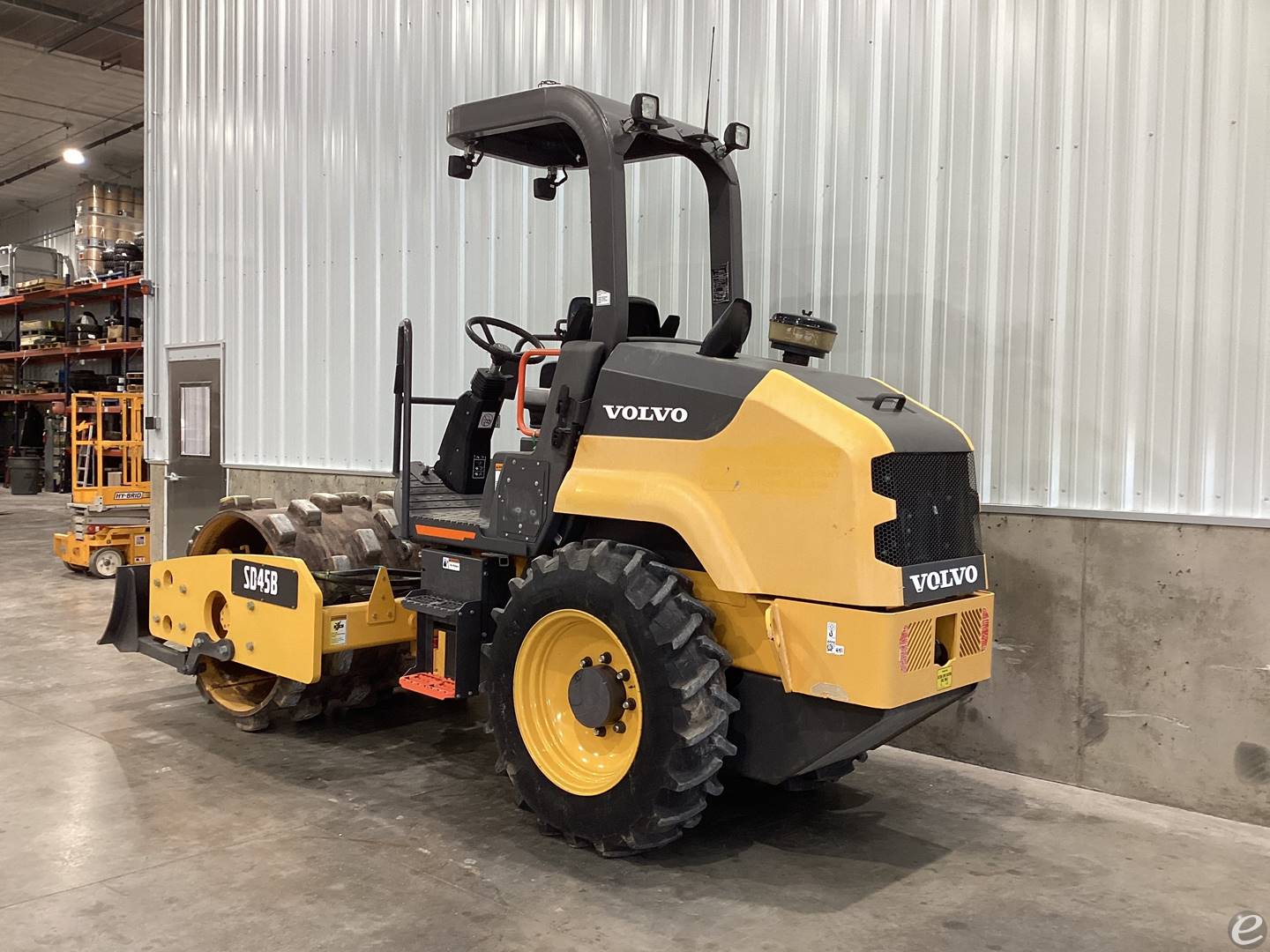 2022 Volvo SD45B