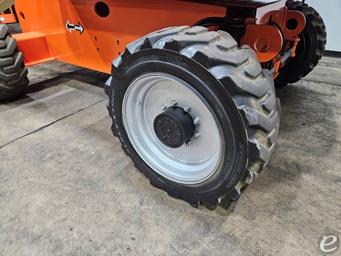2013 JLG 600S