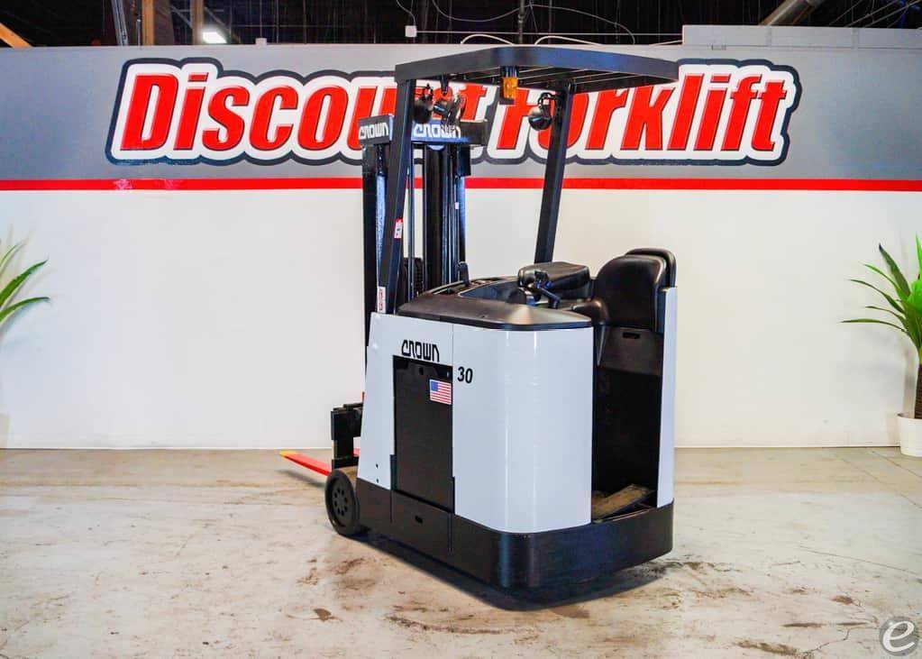 2004 Crown RC3020-30 Electric Walkie Counterbalanced Stacker Forklift - 123Forklift