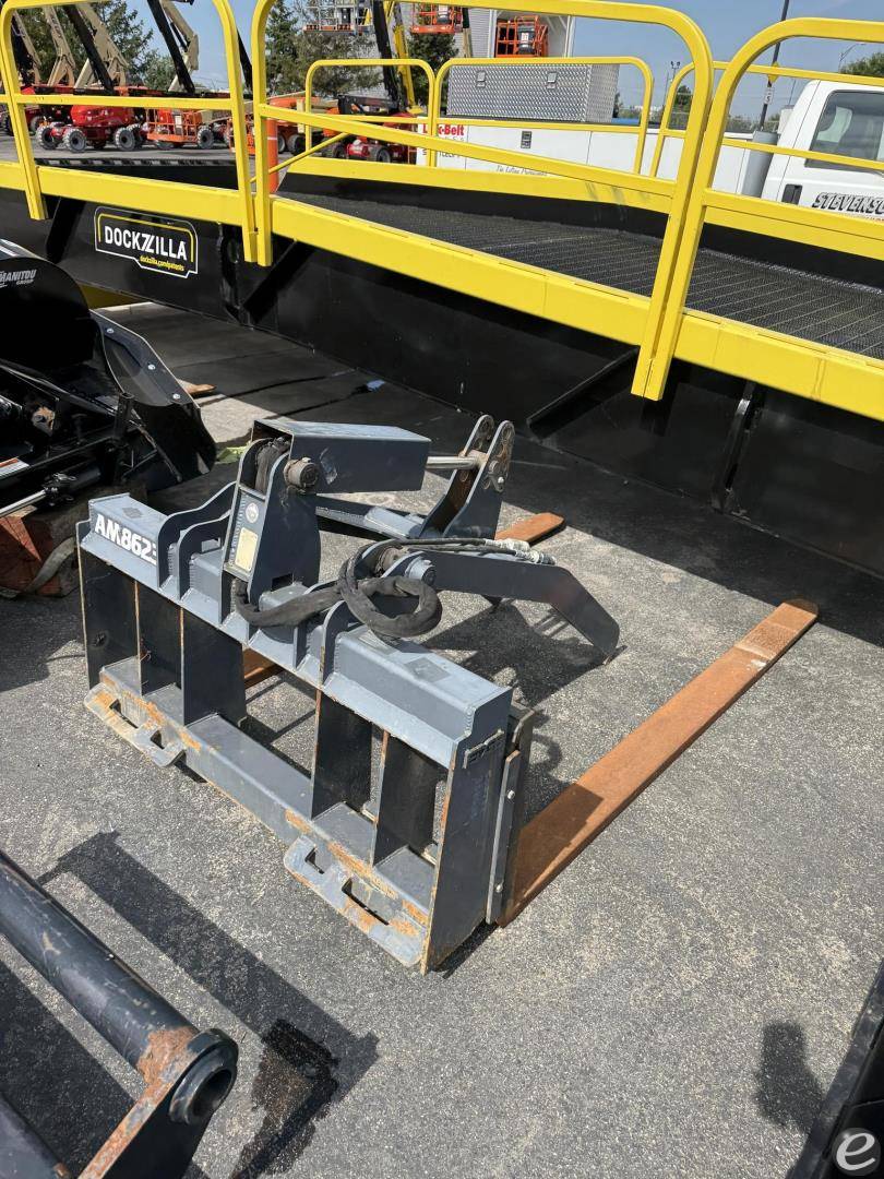 2019 Manitou PALLET FORK FRAME W/ GRAPPLE