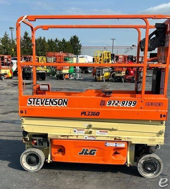 2017 JLG 1930ES