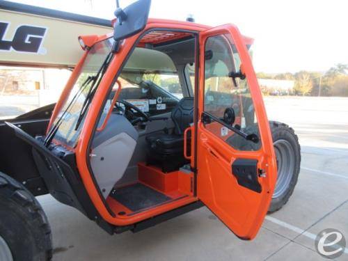 2025 JLG 742