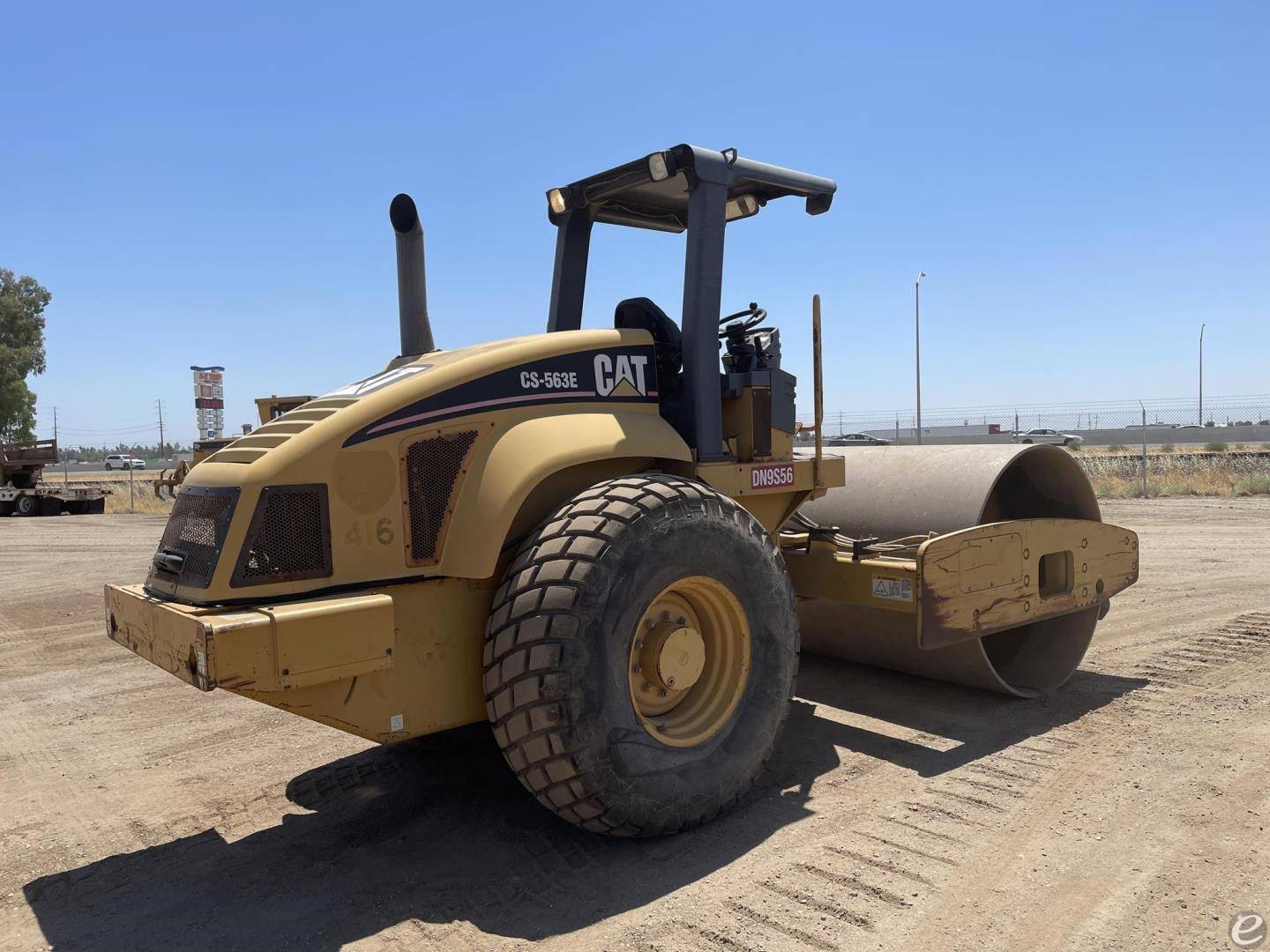 2003 Cat CS-563E
