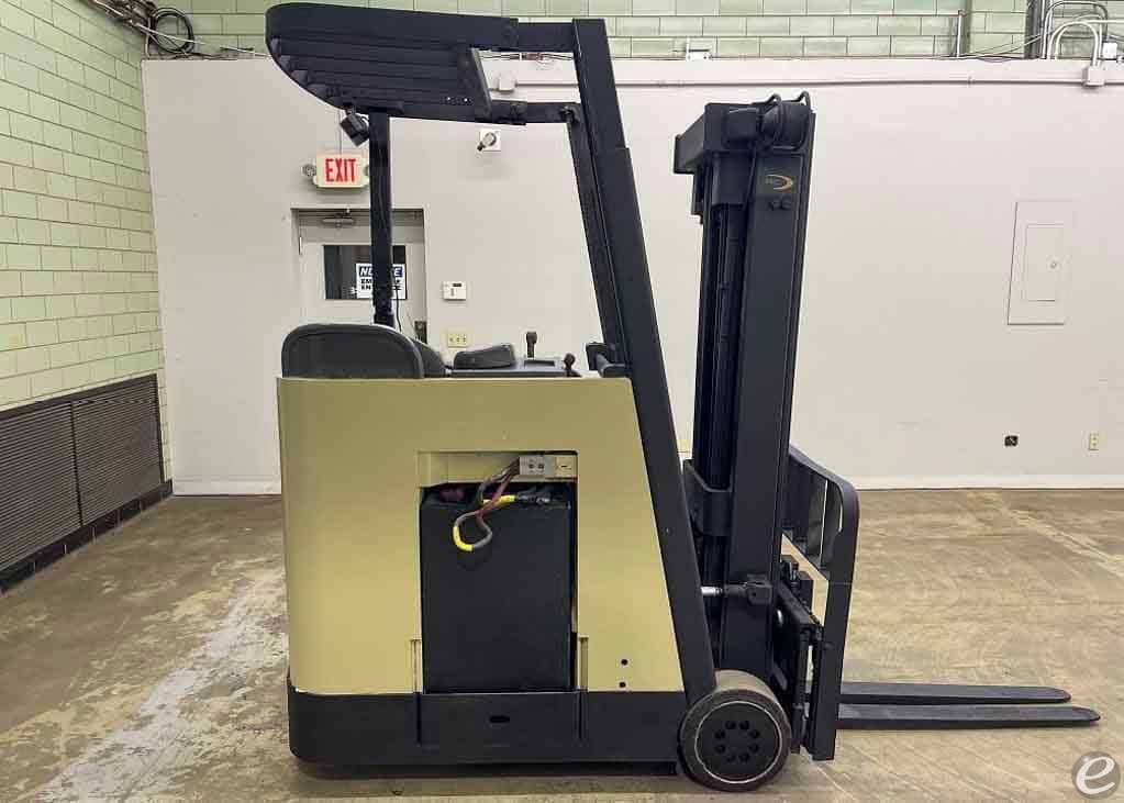 2003 Crown RC3020 Electric Walkie Counterbalanced Stacker Forklift - 123Forklift