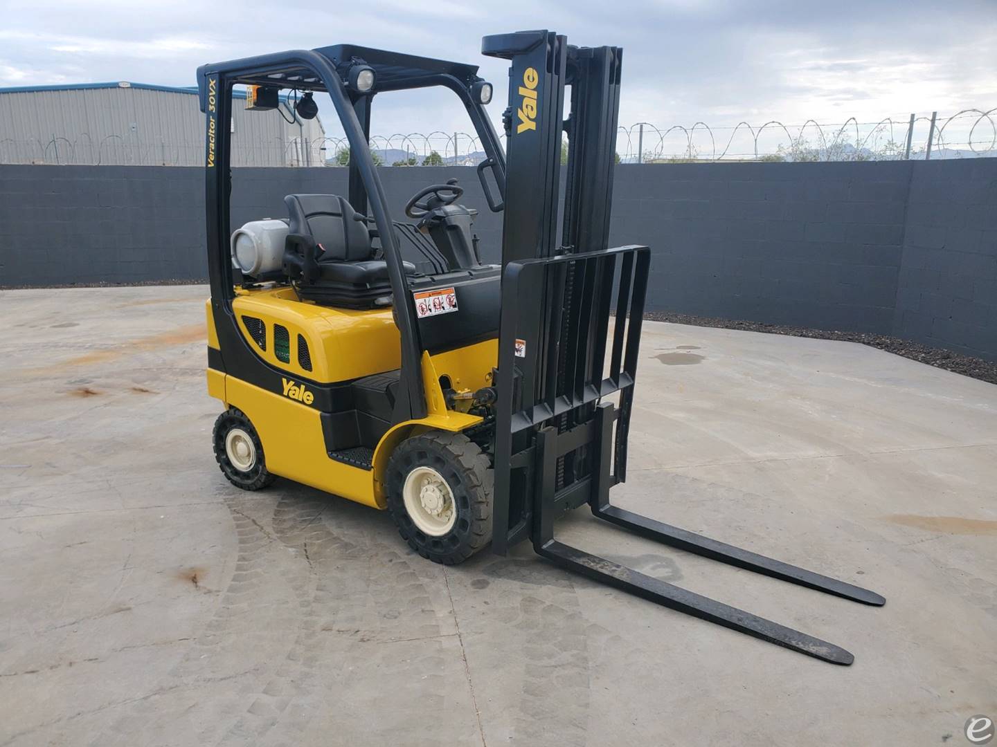 2016 Yale GLP030VX