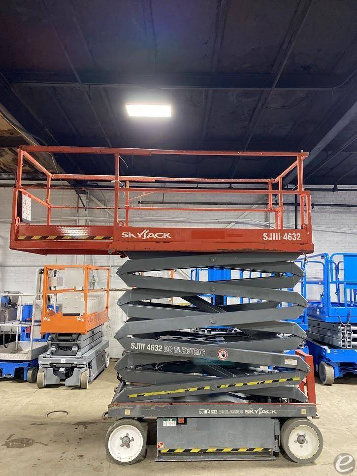 2015 Skyjack SJIII4632 Electric Scissor Lift - 123Forklift
