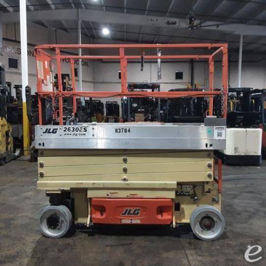 2015 JLG 2630ES