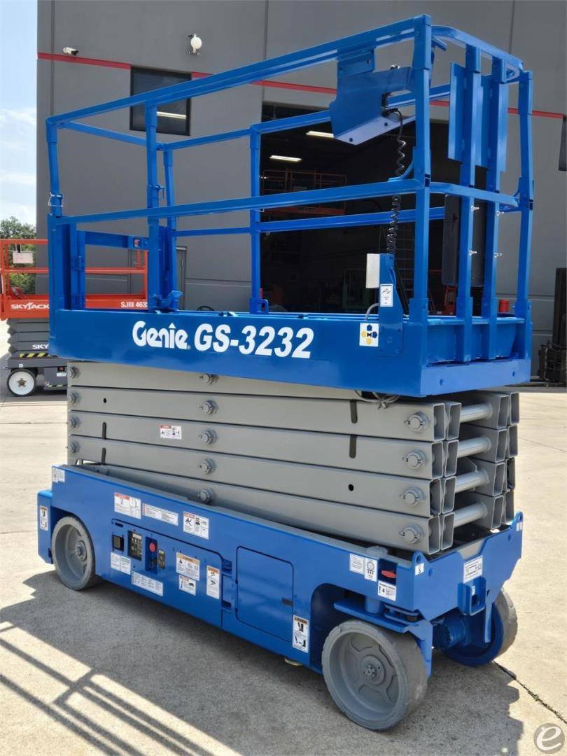 2015 Genie GS3232 Electric Scissor Lift - 123Forklift