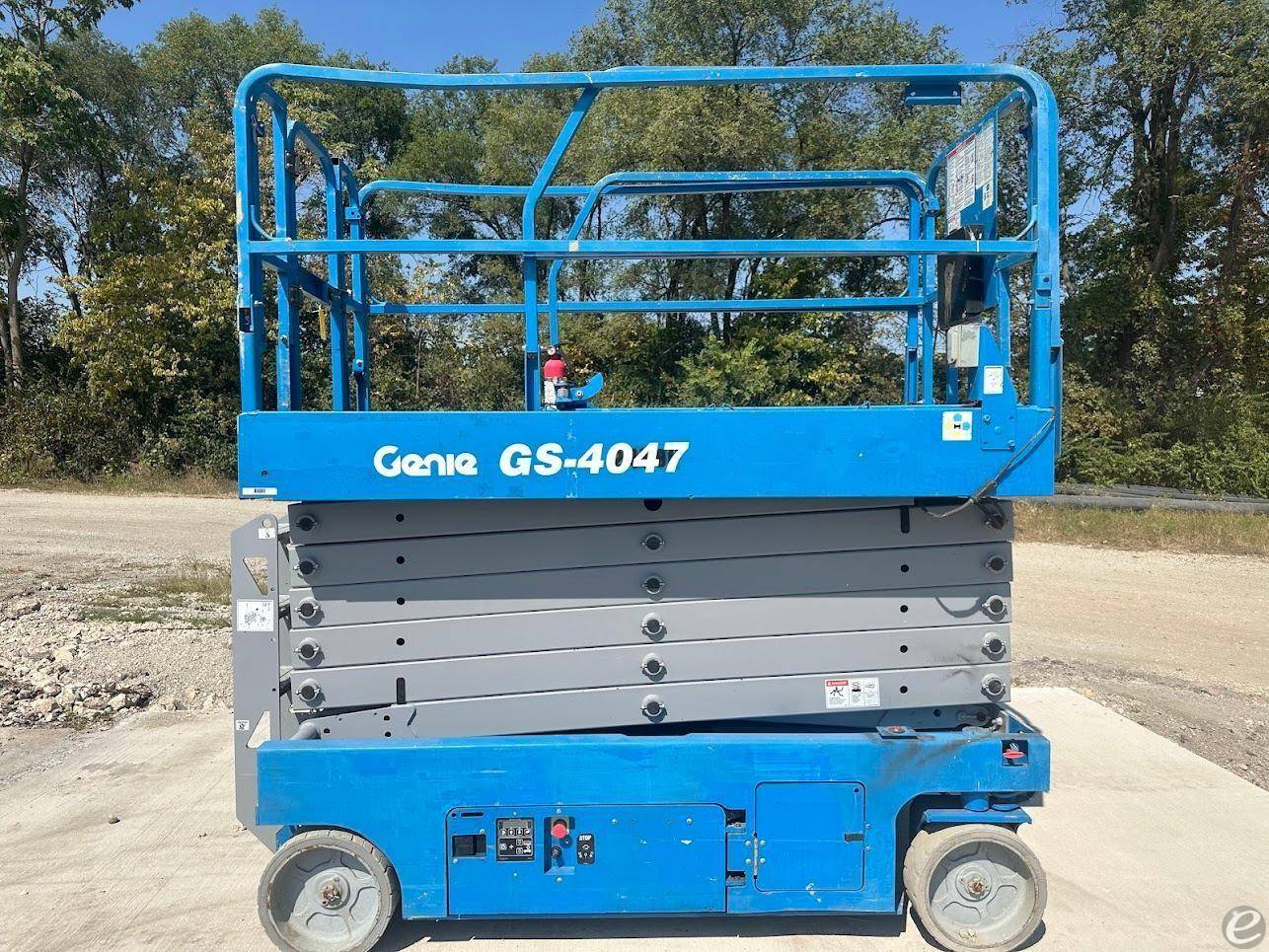 2017 Genie GS4047 Electric Scissor Lift - 123Forklift