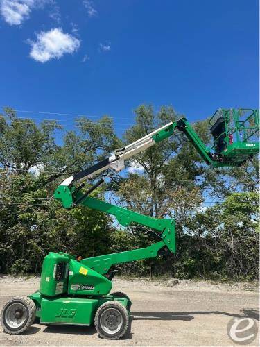 2013 JLG E450AJ