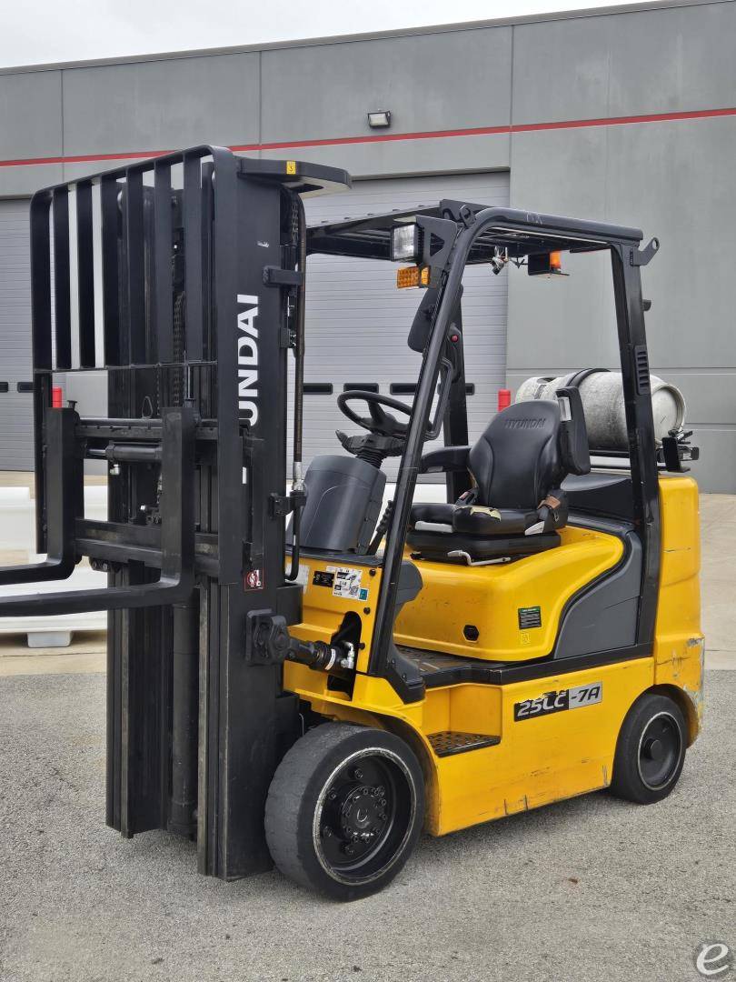 2023 Hyundai 25LC-7A