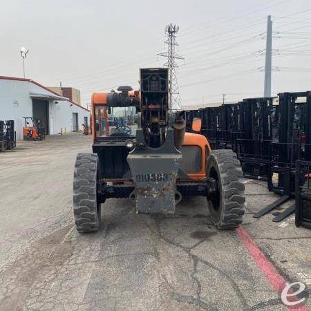 2010 JLG G9-43A