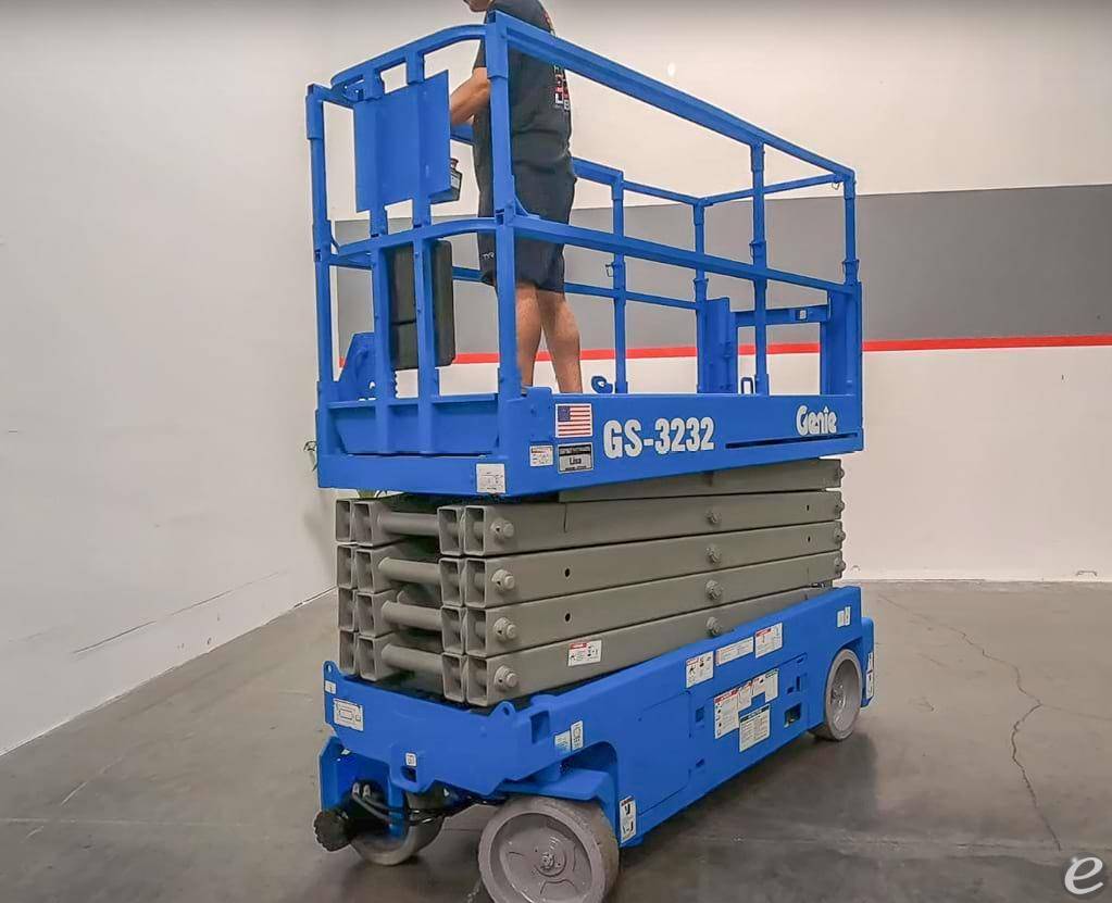 2016 Genie GS-3232