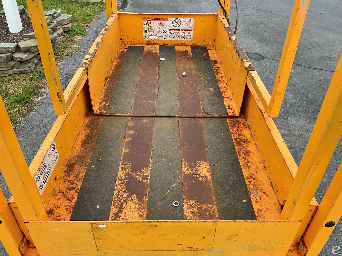 2016 Hy-Brid Lifts HB1230S3