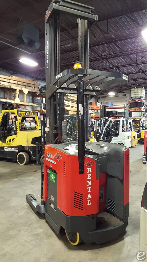 2010 Raymond 7400-DR32TT