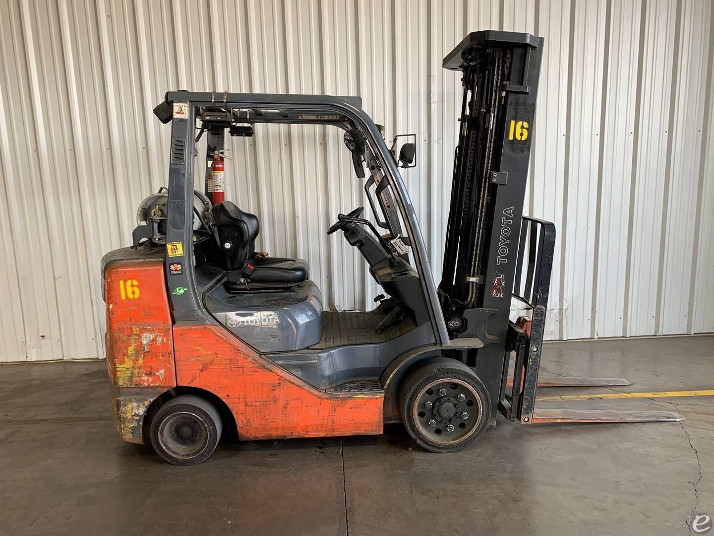 2016 Toyota 8FGCU32 LP Gas Forklift...