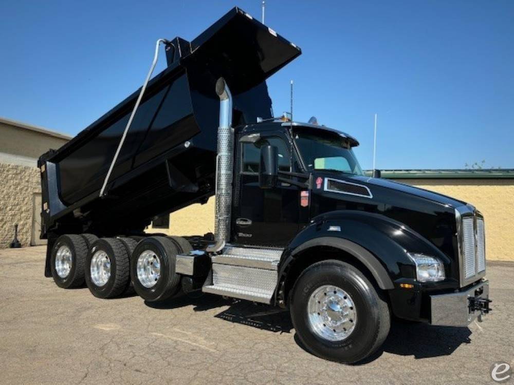 2025 Kenworth T880