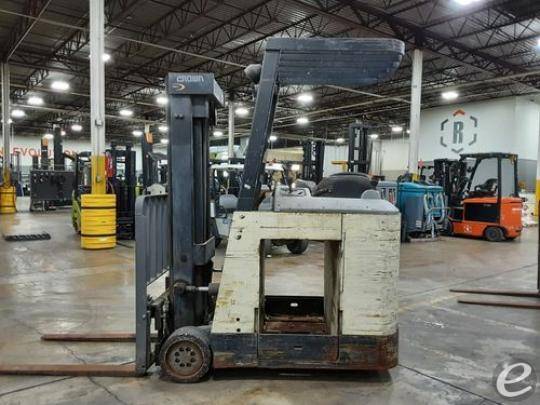 2006 Crown RC5545-40 Electric Forklift - 123Forklift