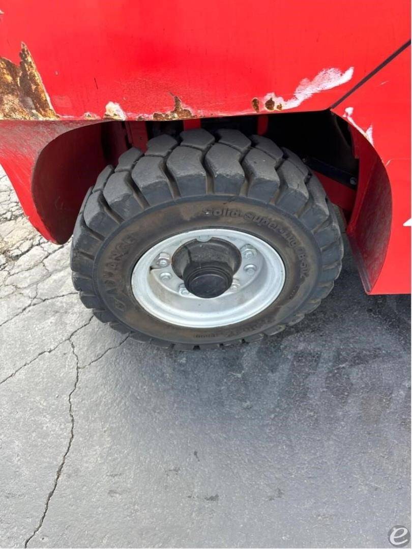 2023 Manitou MI40D