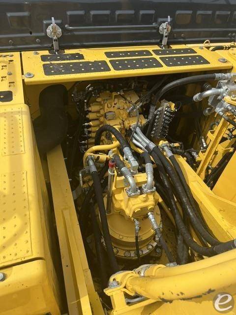 2022 Komatsu PC360 LC-11