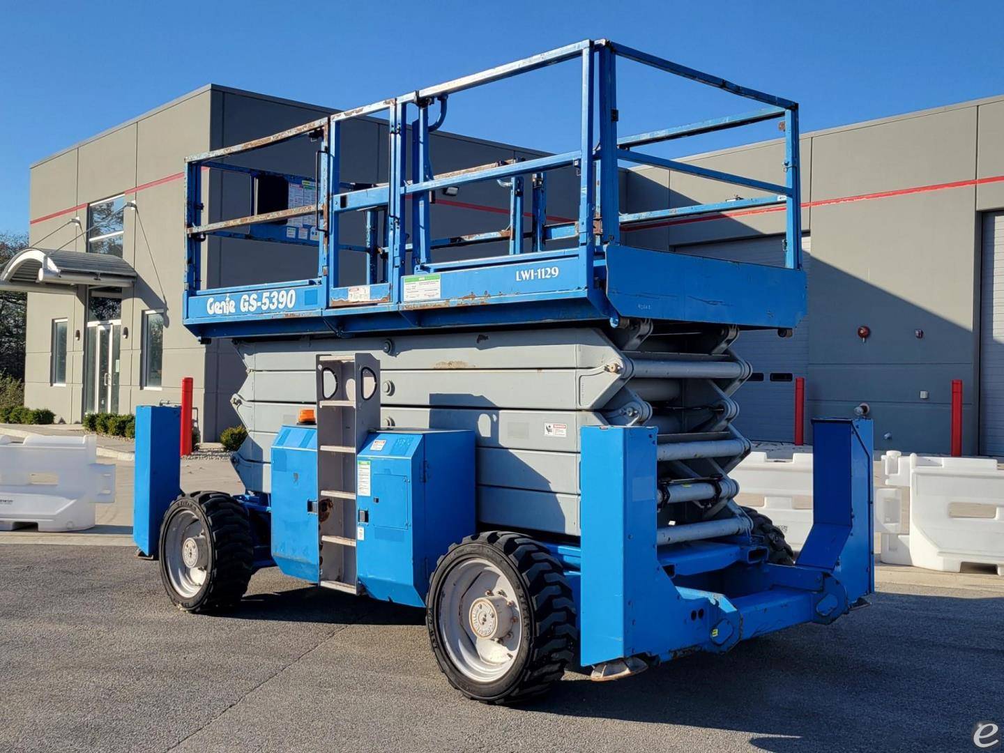 2005 Genie GS5390RT Dual Fuel Scissor Lift - 123Forklift