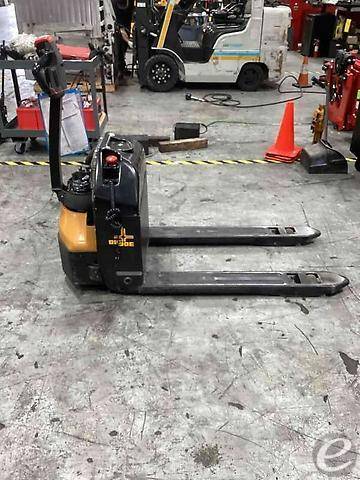 2021 Big Joe D40-27X48
