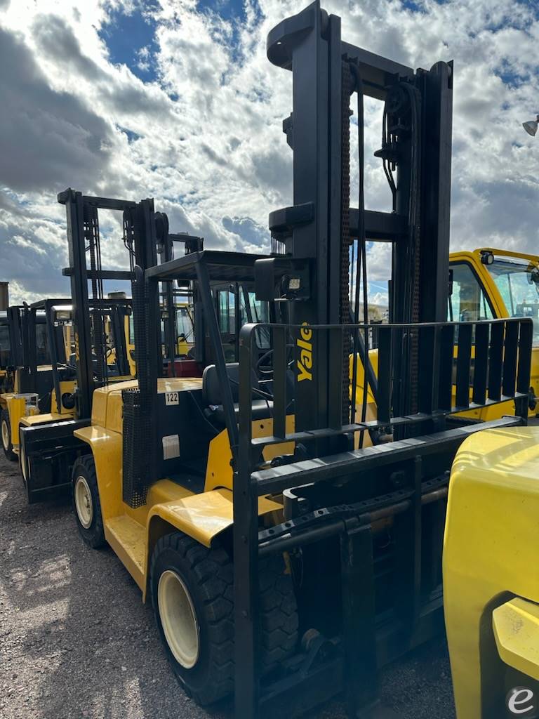2004 Yale GDP155CA