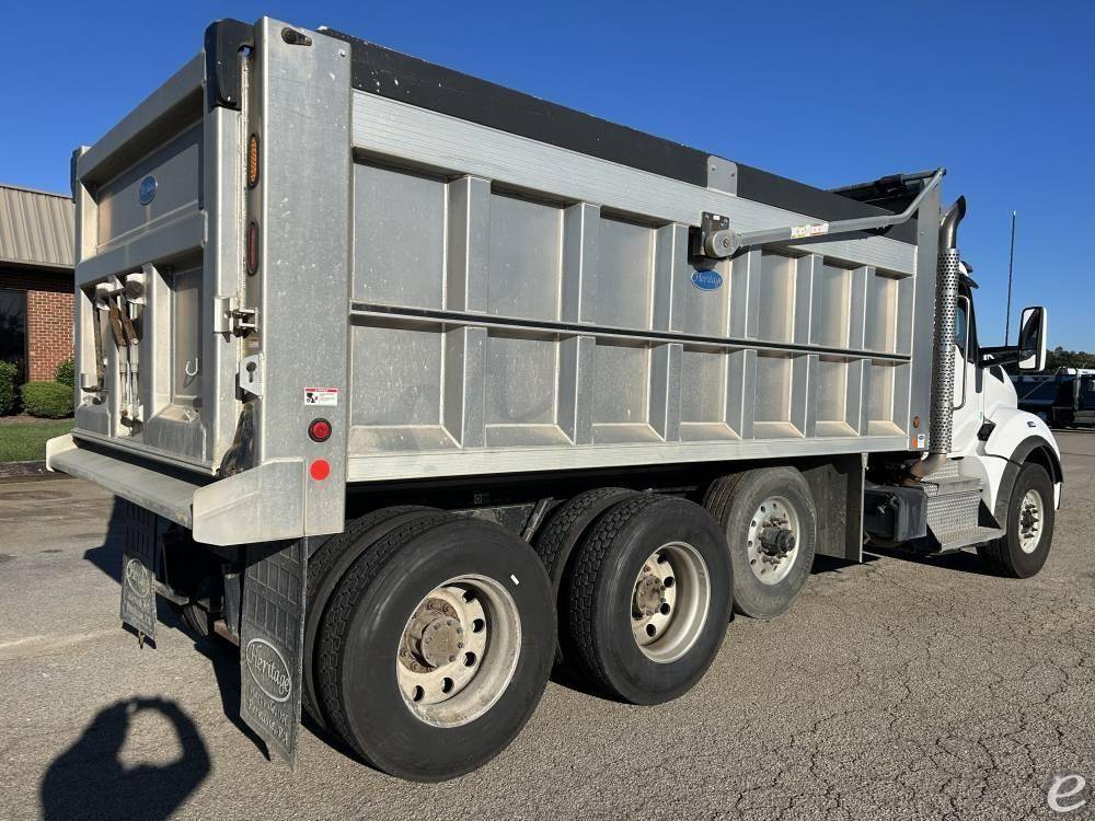 2024 Kenworth T880