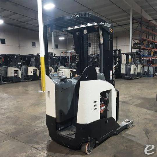 2019 Crown RR5725-45