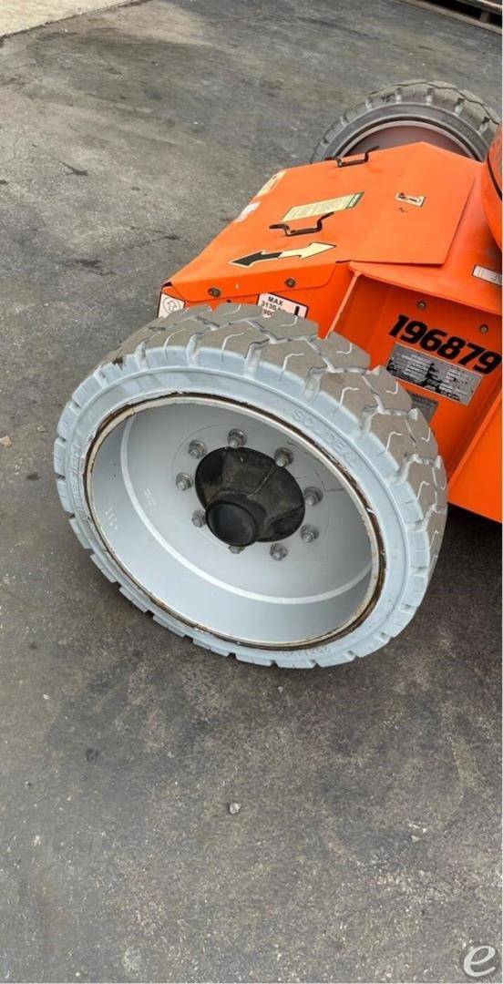 2015 JLG E450AJ