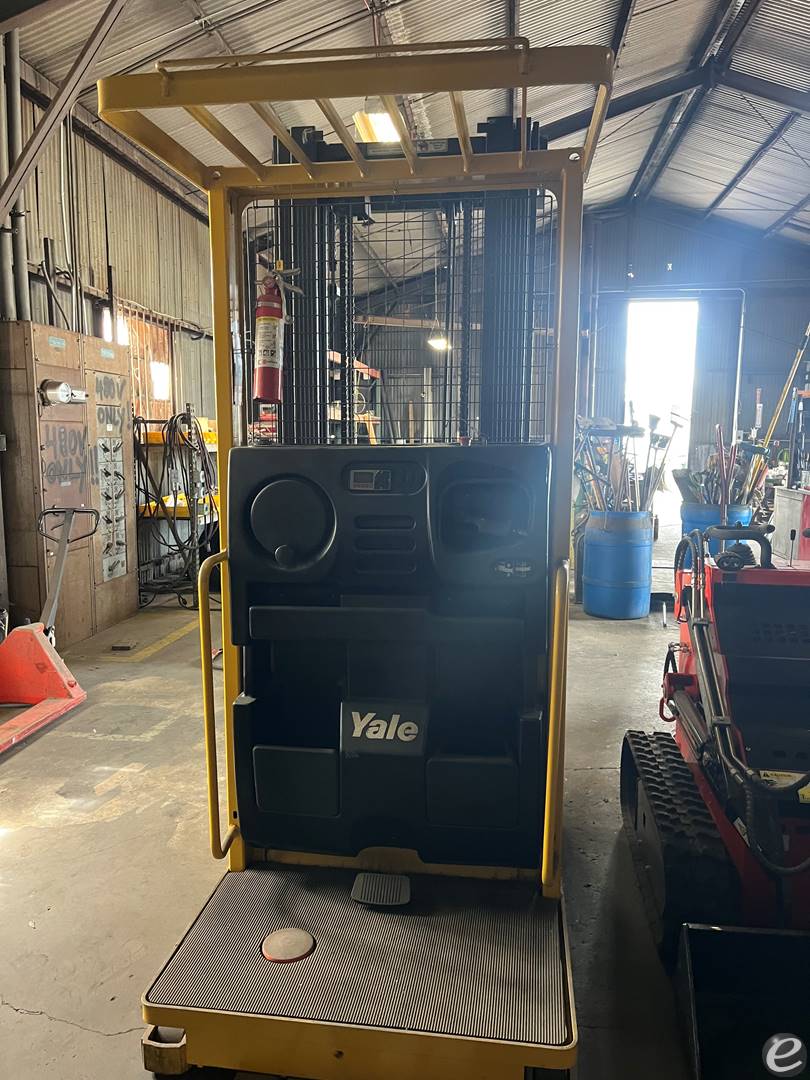2014 Yale OS030EEN24TE093/