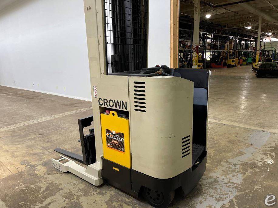 1995 Crown RR3020-45 Electric Reach Truck - 123Forklift