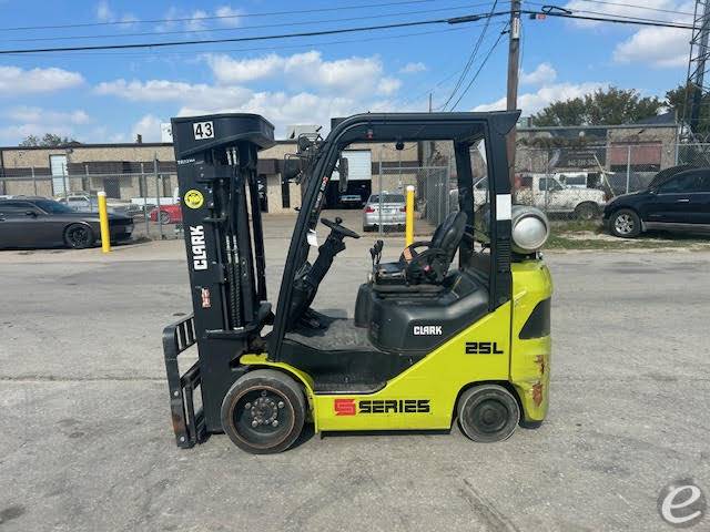 2021 Clark S25CL