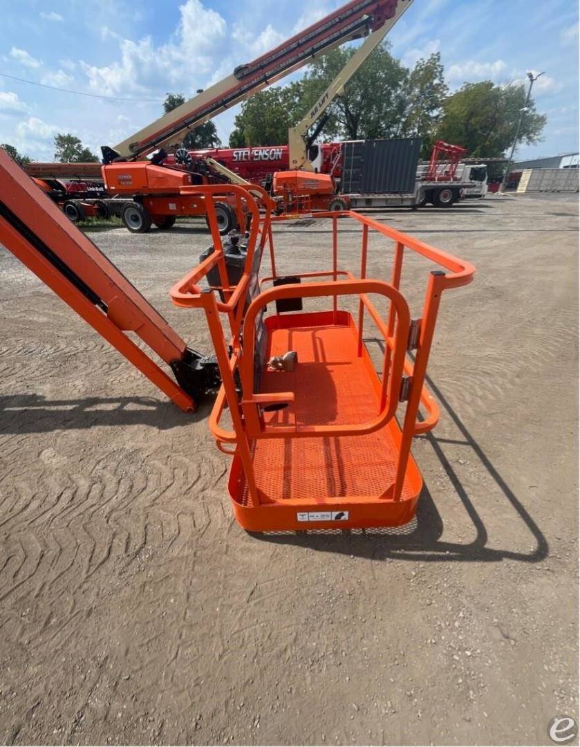 2015 JLG 660SJ